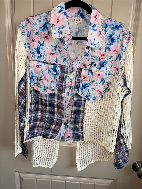 POL Tops - POL Floral Button-Up Shirt in Blue Pink Cream